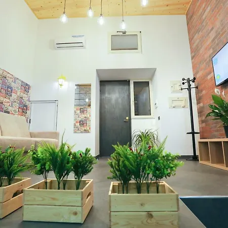 Santa Chiara Maison Appartement *