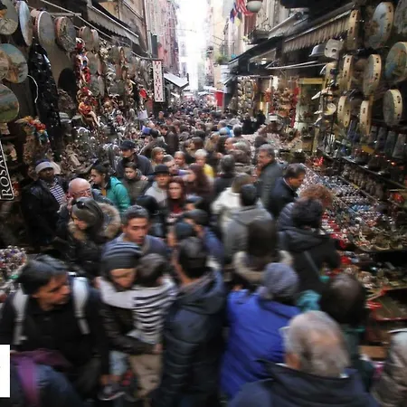 Santa Chiara Maison Апартаменты *